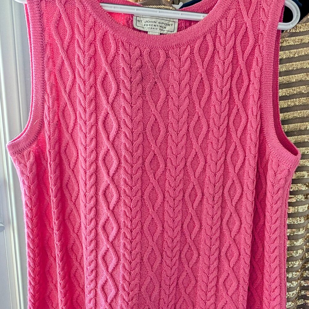 Gorgeous St John Knit Sleeveless Pink Sweater type knit  Size XL
